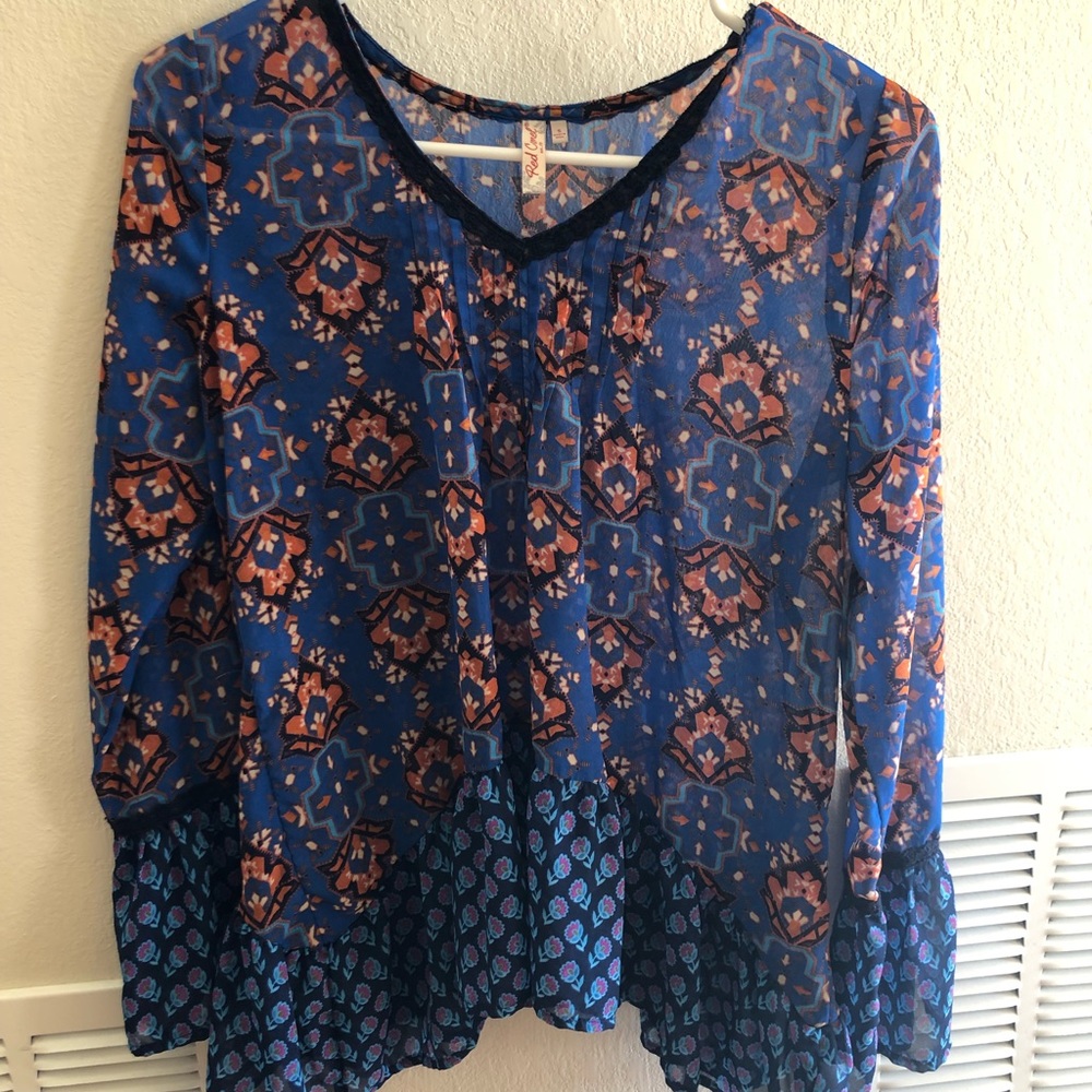 Ruffle Sleeve Blouse